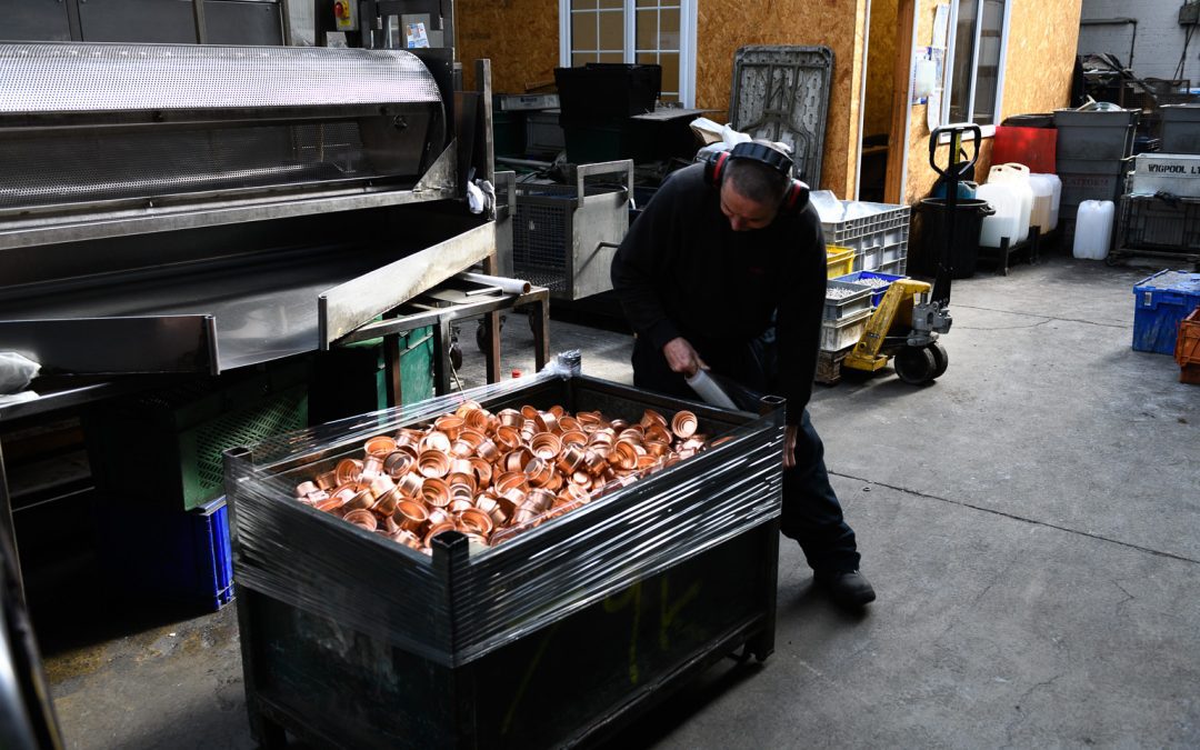 The Benefits of Vapour Degreasing for Industrial Cleaning and Maintenance